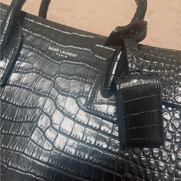 YSL SAC DE JOUR NANO IN EMBOSSED CROCODILE SHINY LEATHER - Picture 3 of 10
